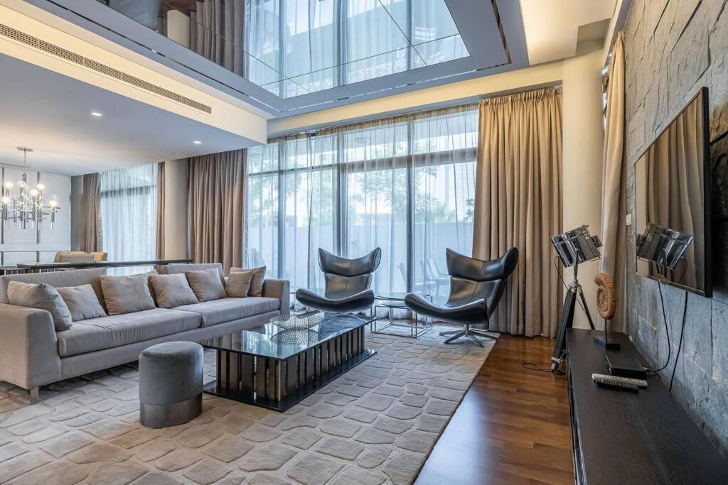 Spacious And Elegant 5Br Plus Maids Room Villa In Damac Dubai Buitenkant foto